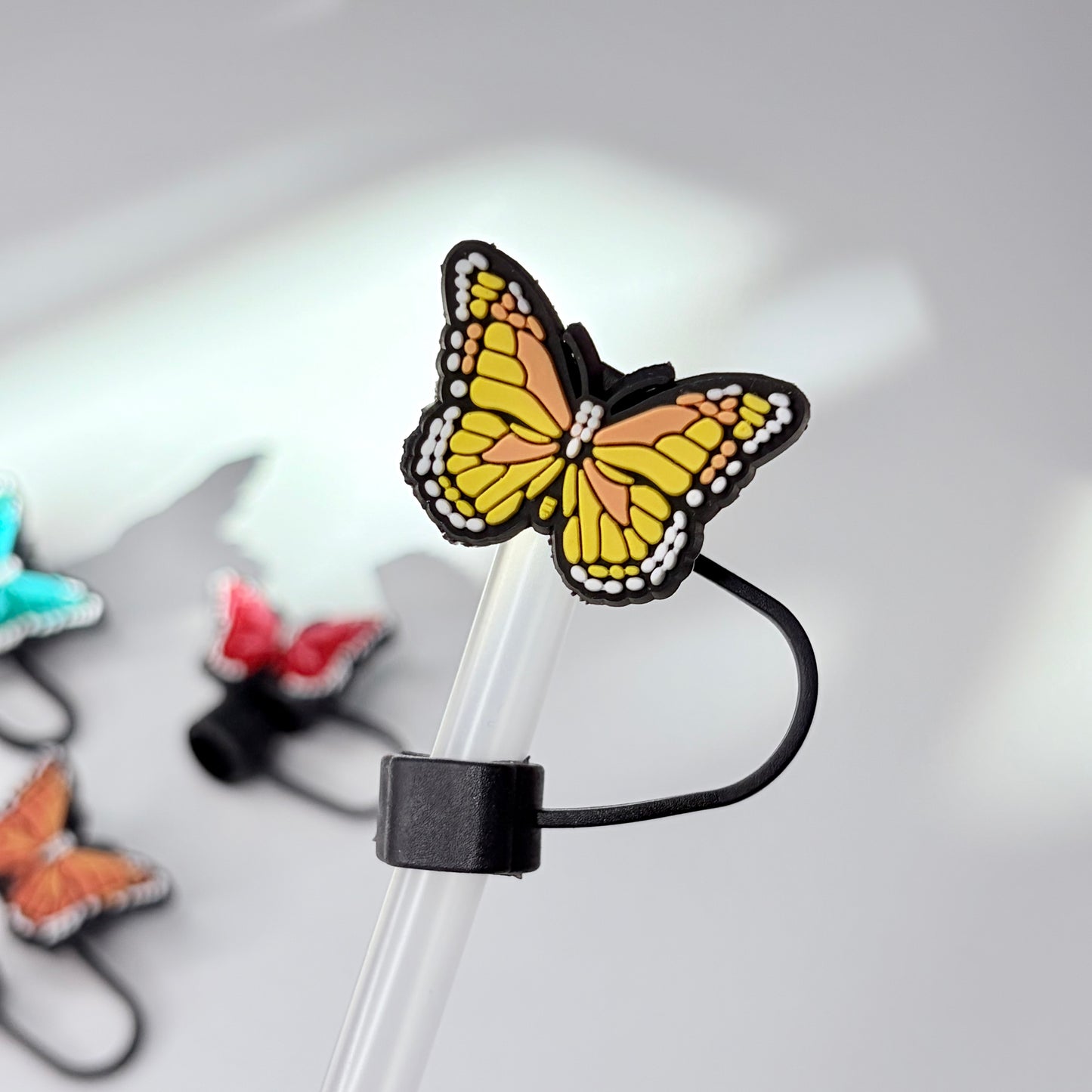 Mariposa Straw Topper